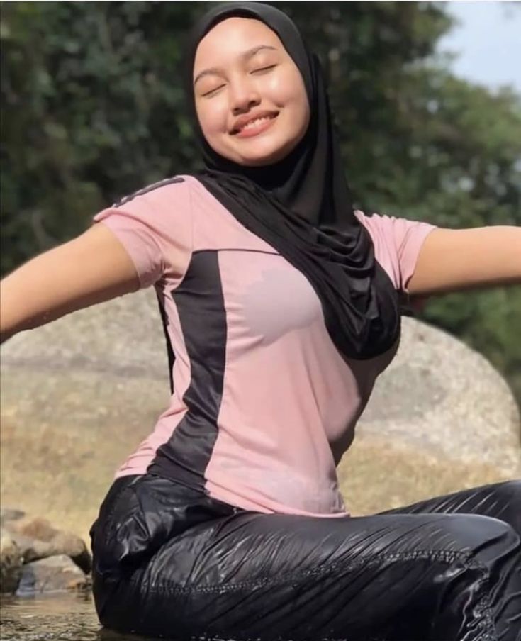 Video Viral Hijab Tiktoker Rare 2025 Temen Kuliahku Gurih Banget Top Trending Global Terbaru