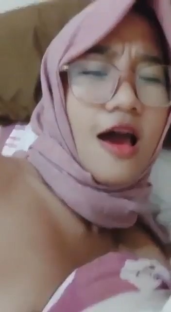 Top 30 Selebgram Hijab Viral di Indonesia