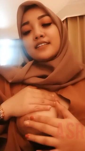 Abg Jilbab Video Viral Buguru Hijab Ganjing di Mobil Gurih Nyoi Top Indonesia 2026 Rare Viral Indo Abg Trending